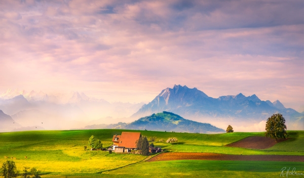 瑞士风景夕阳蓝天草地图
