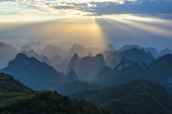 广西桂林尧山风景