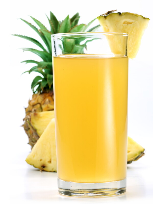 果汁与菠萝图片