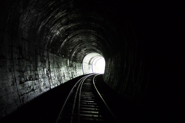 各种各样的隧道