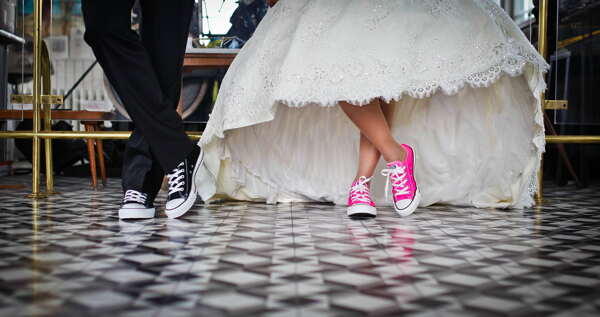 婚姻婚礼鞋子婚纱照