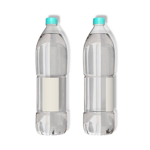 塑料瓶装的矿泉水