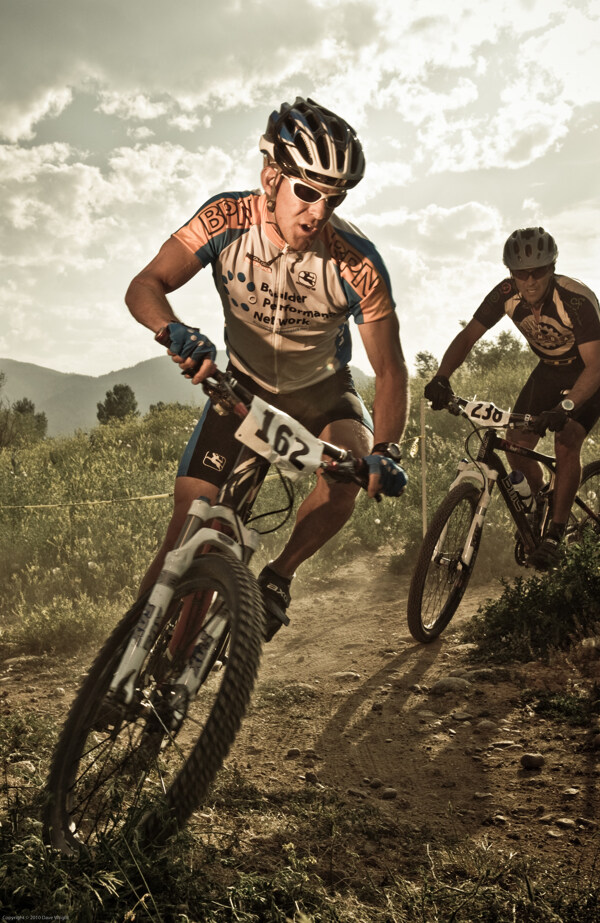 山地自行车比赛图片