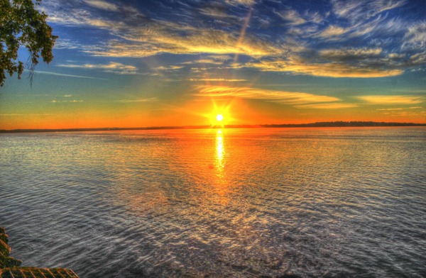 唯美海面夕阳风景图片
