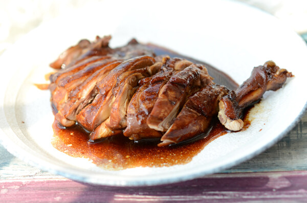 烤鸭鸭腿鸭肉图片