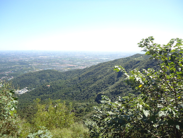 山城市以及天空相连图片