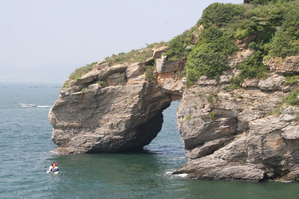 海边山峰美景风光图片